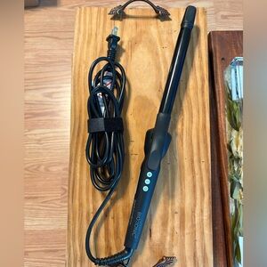 Bio Ionic Black Curling .75 inch Iron- used very minimal